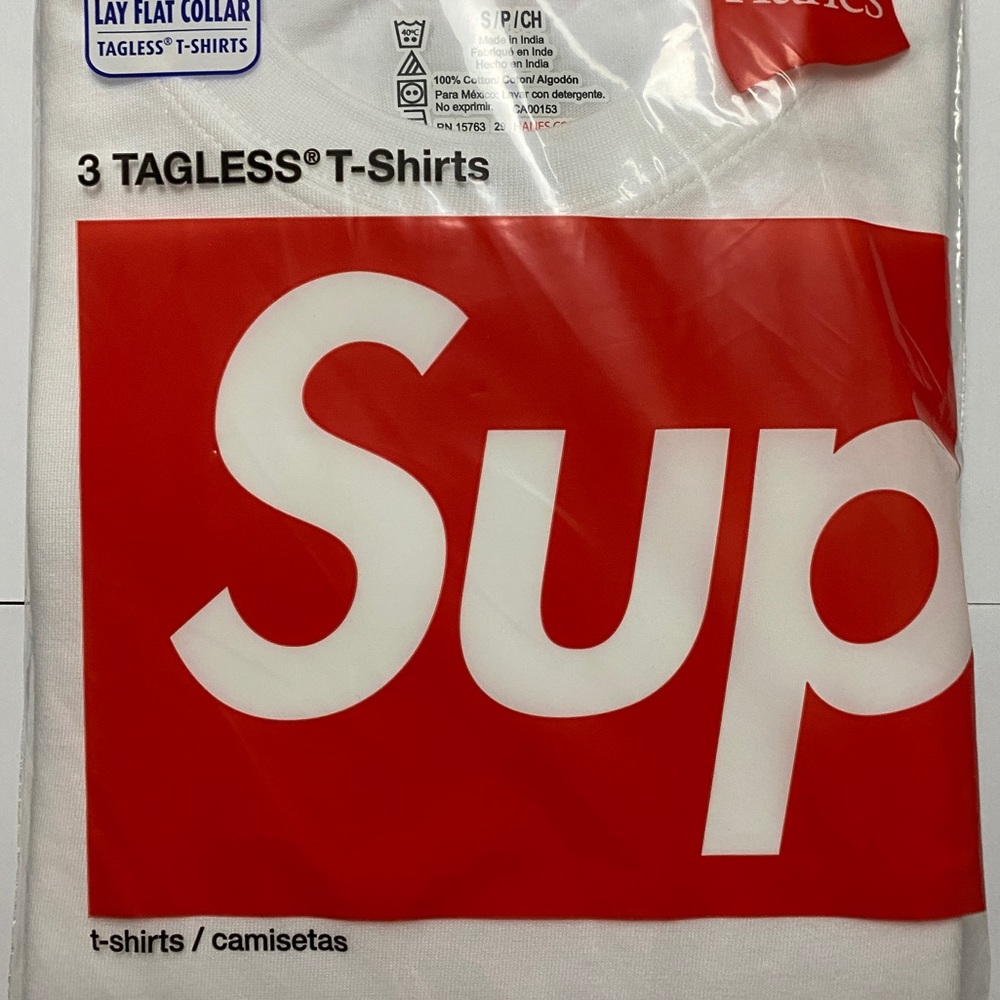 Supreme x Hanes Tee
